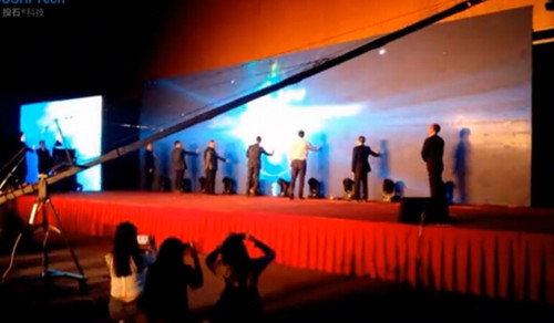 2016南京藍(lán)光公園一號(hào)項(xiàng)目發(fā)布會(huì)微信簽到抽獎(jiǎng)拼LOGO紅包雨