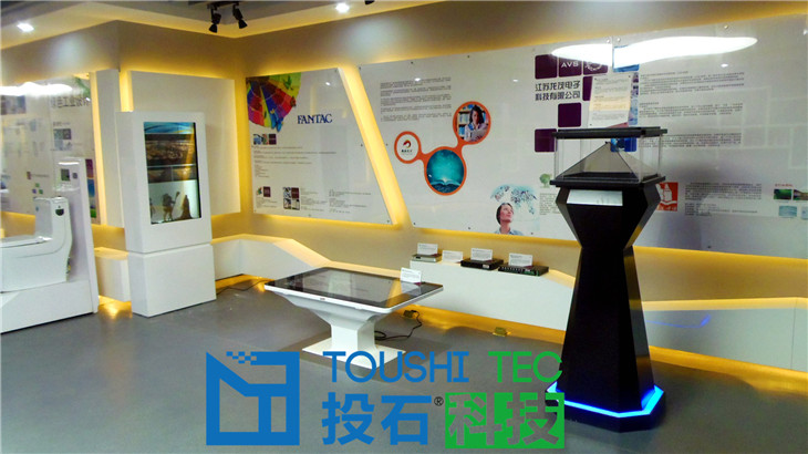 南京紫東創(chuàng)意園多媒體展廳總包案例桌式觸摸臺(tái)
